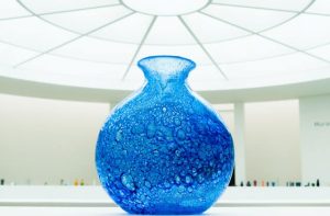vase glass blowing techniques